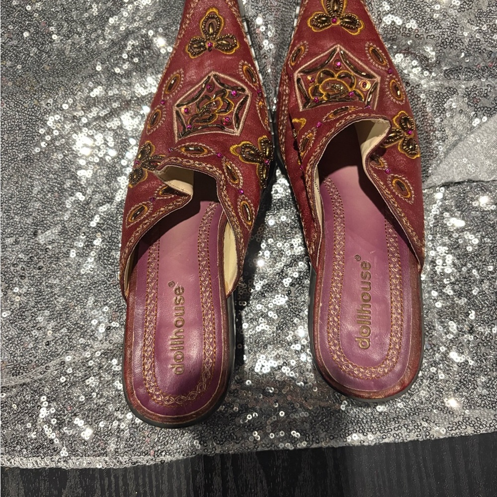 Dollhouse Women's Burgundy Embroidered Mules